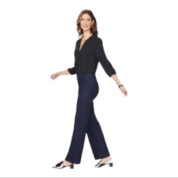 NYDJ Teresa Wide Leg Trouser Rinse Dark Wash NWT Size 8 Lift x Tuck Jeans